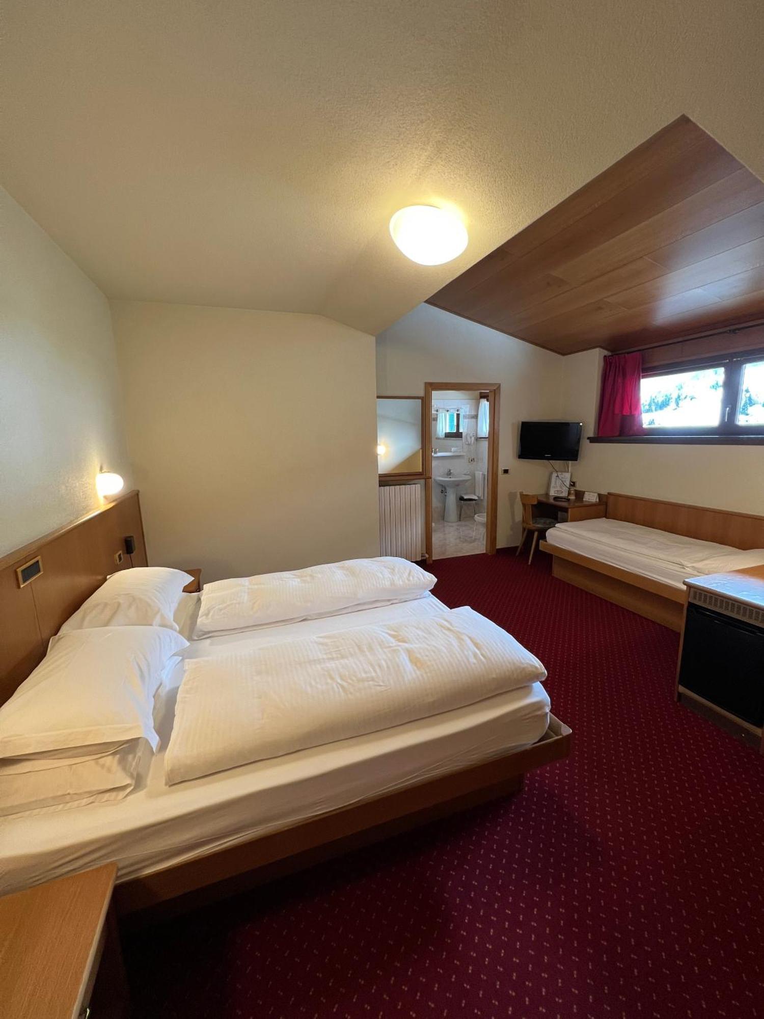 Hotel Miravalle Изолачча Экстерьер фото