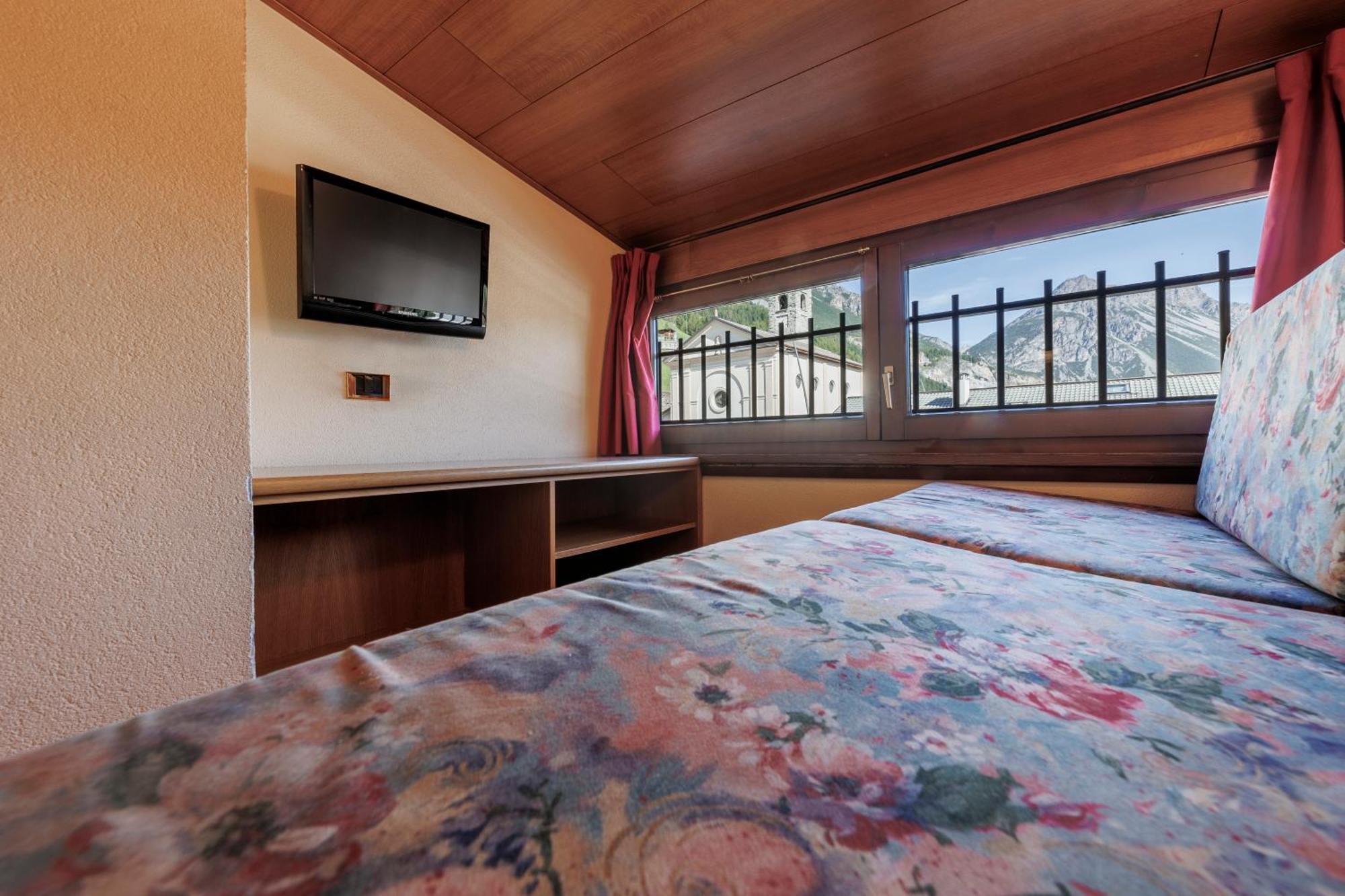 Hotel Miravalle Изолачча Экстерьер фото