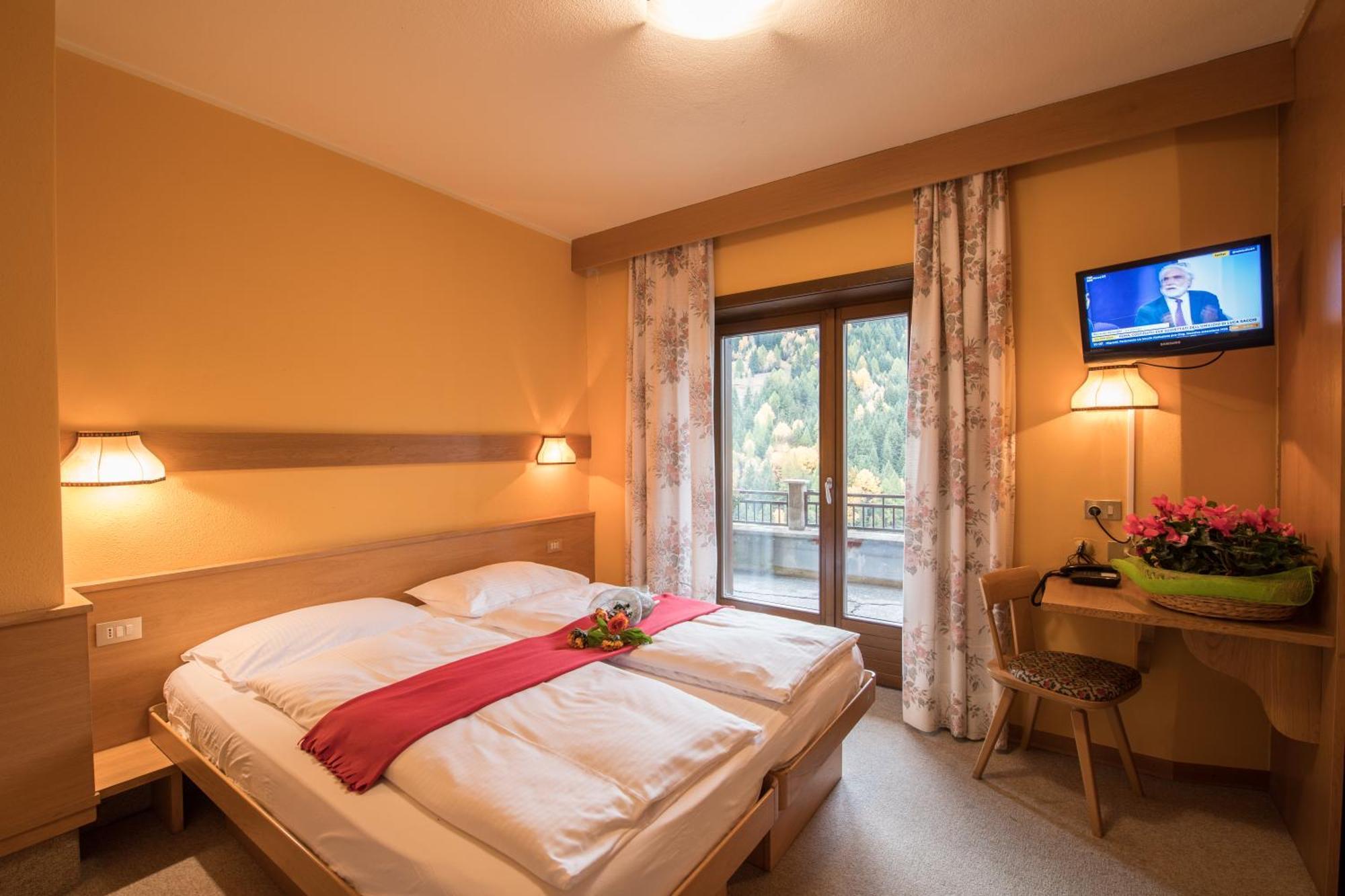 Hotel Miravalle Изолачча Номер фото