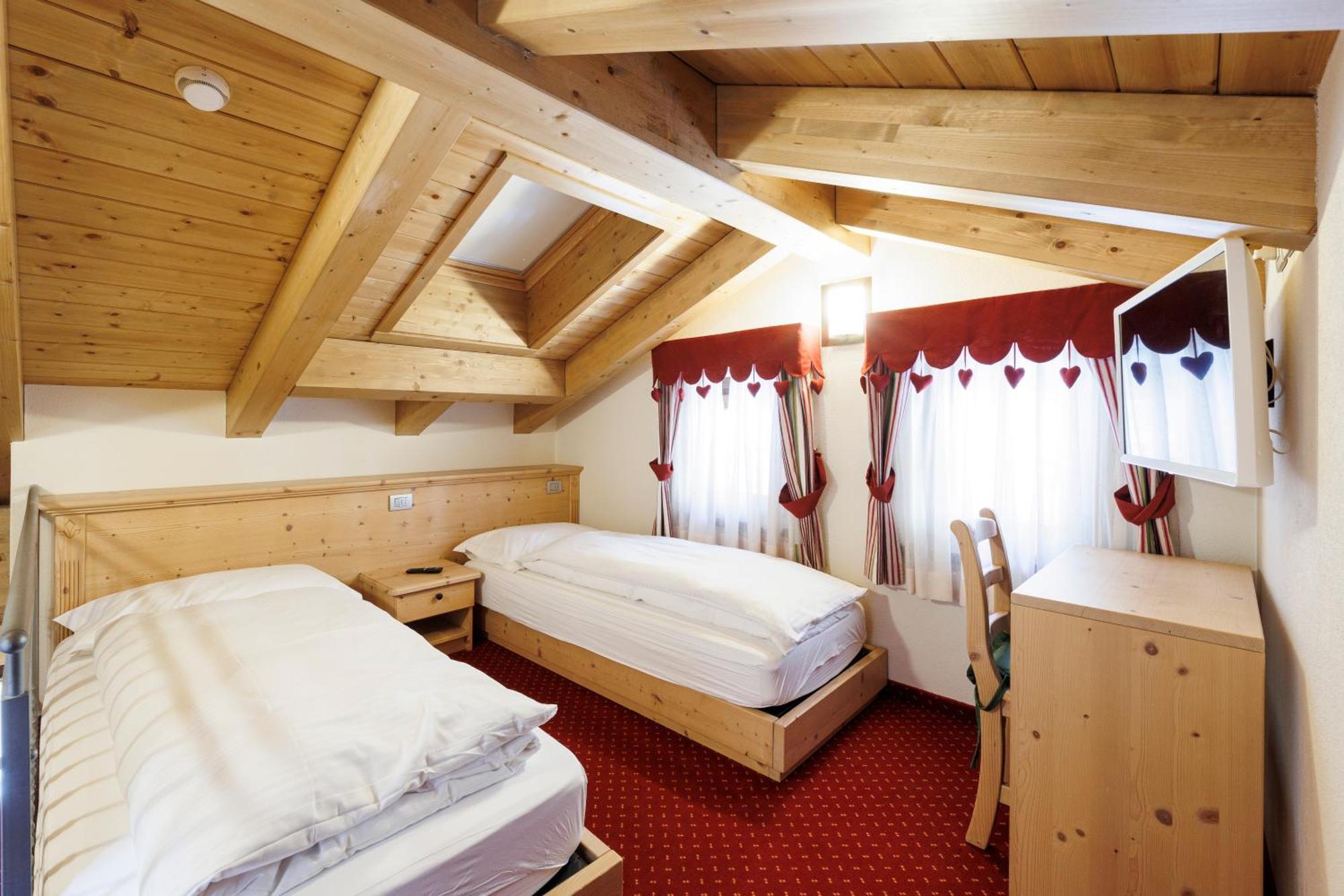 Hotel Miravalle Изолачча Номер фото